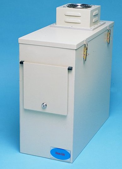 cleancab.jpg (22069 bytes)